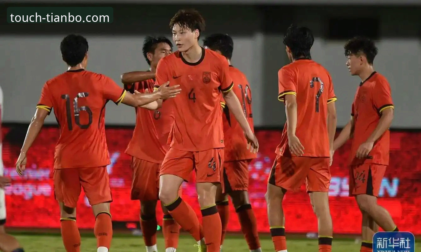 揭秘友谊赛大胜背后的战术革新：一场由天博体育App苹果版呈现的现代足球样本